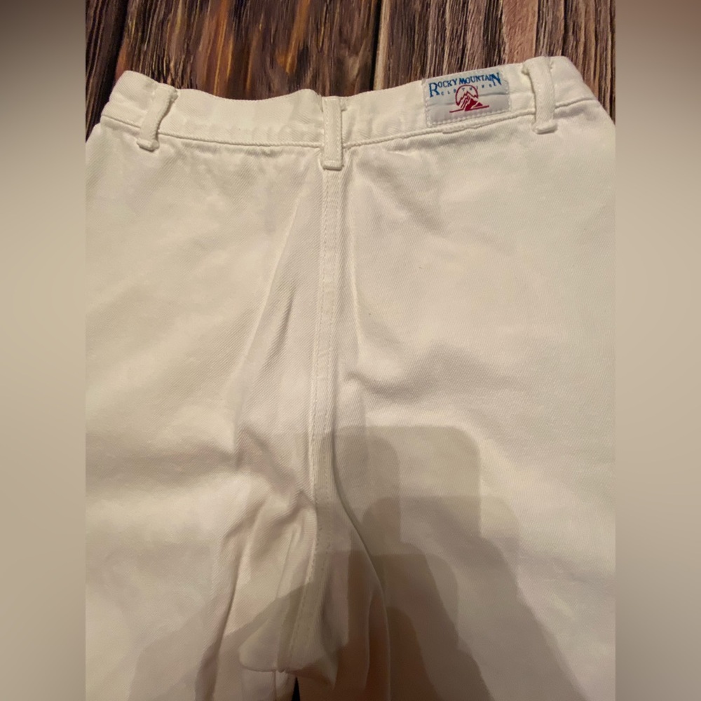 Vintage Rocky Mountains Jeans Rockies. 1 tiny spot on knee.